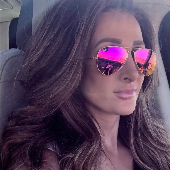 Meet your Posher, Amanda - Picture 1 of 1